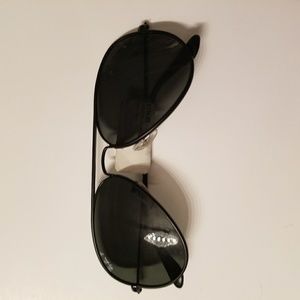 NWT Ray-Ban Aviator sunglasses